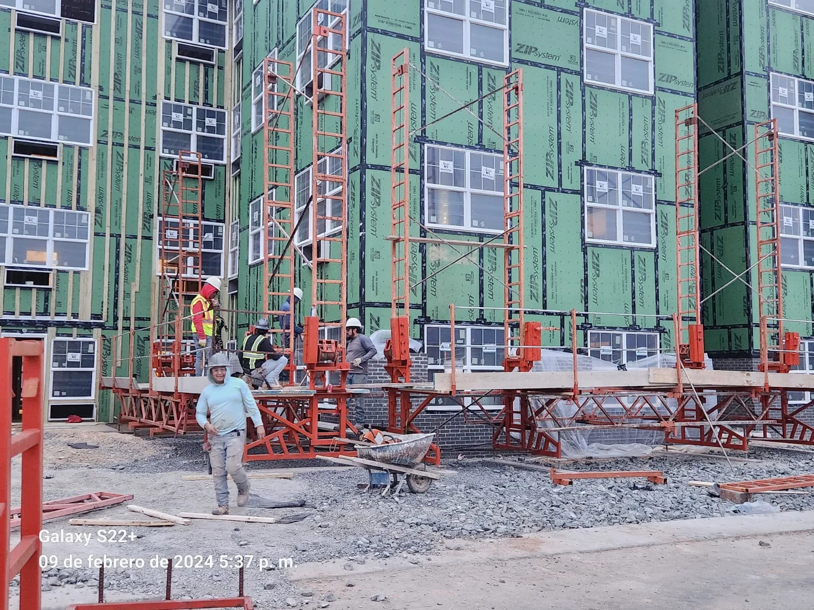 Brick masonry installation on a large commercial project